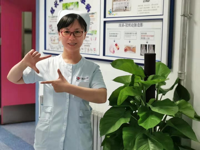 冠心病的护理记录-医院里的生命挑战：护士记录冠心病患者的痛苦与希望