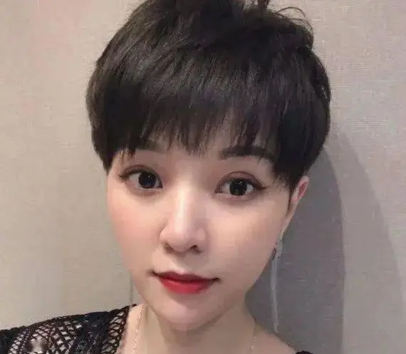 安吉剪头发最好的店_安吉发型叫什么_安吉发型师