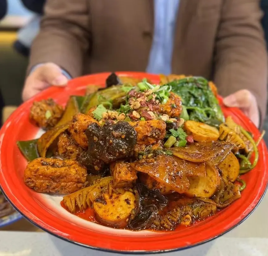 乐至美食排名-乐至美食：麻辣烫、小笼包、炸鸡等，每一口都是极致享受