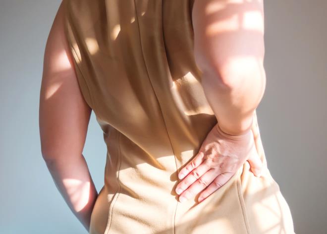 为什么呼吸后背疼痛_后背疼痛呼吸胸闷气短_后背疼痛呼吸胸闷气短挂什么科