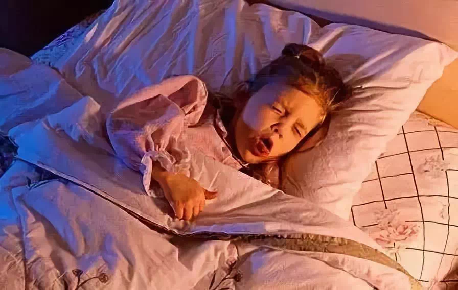 哮喘症状小孩有哪些表现_小孩哮喘有什么症状_小孩有哮喘病