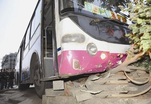 监控道路画面图片_监控道路画面怎么调_道路监控画面
