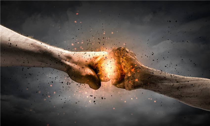 集中控制系统竞品分析：智能小天才、云端小能手与我们的系统对比