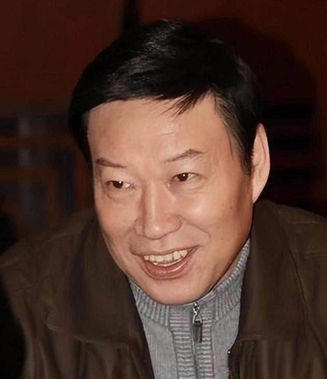 《大厦》_雨田大厦_陈雨田