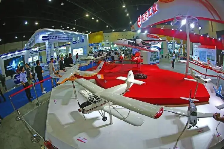 天线模块化_gps模块和天线_天线模块内部图