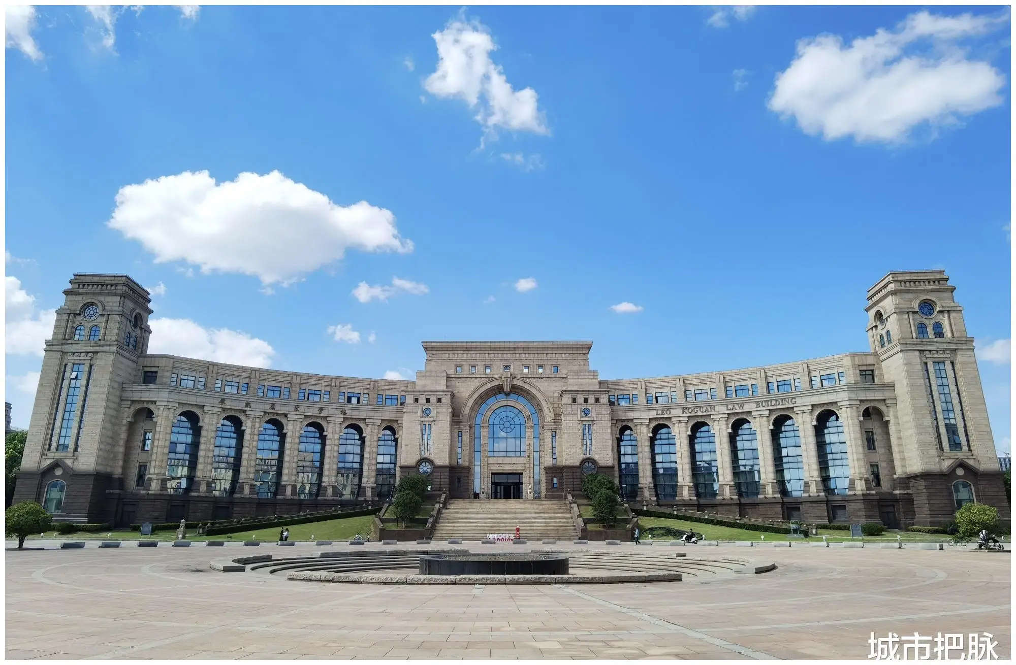 上海复旦大学寝室图片_上海复旦大学本科生宿舍_复旦大学宿舍床