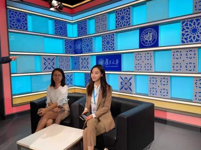 复旦大学宿舍床_上海复旦大学寝室图片_上海复旦大学本科生宿舍