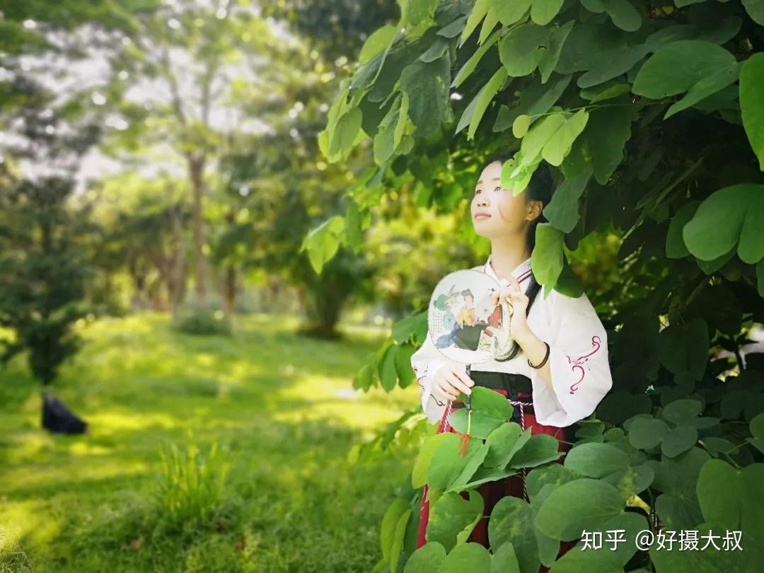 unjqhc是什么服装品牌-unjqhc：神秘面纱背后的时尚魔力，让你欲罢不能