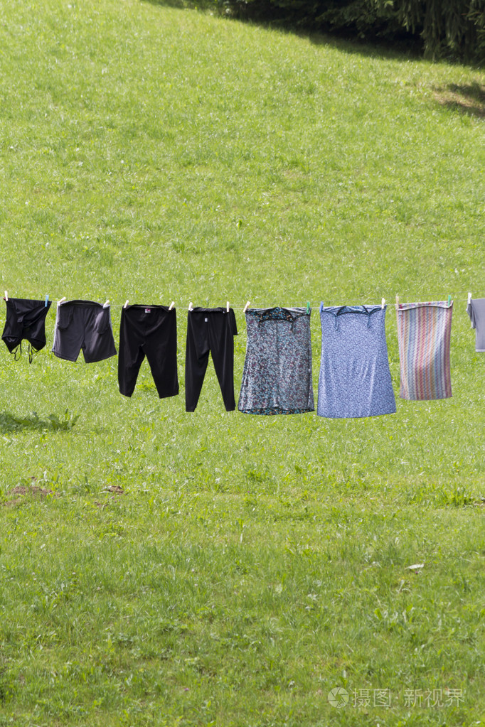 服装品牌是个狗_unjqhc是什么服装品牌_服装品牌是什么