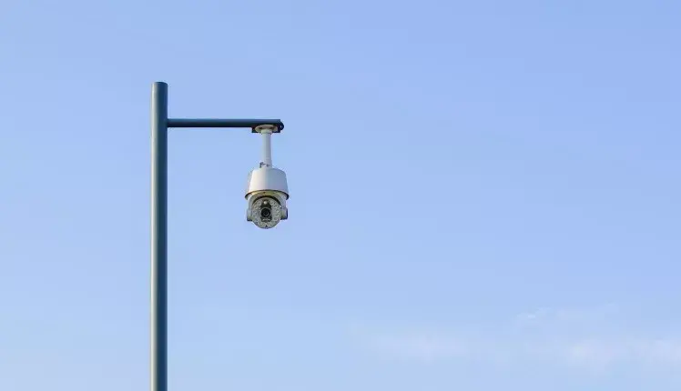 球型摄像头拍违章吗-球型摄像头：无声的监督者，守护交通规则的得力助手