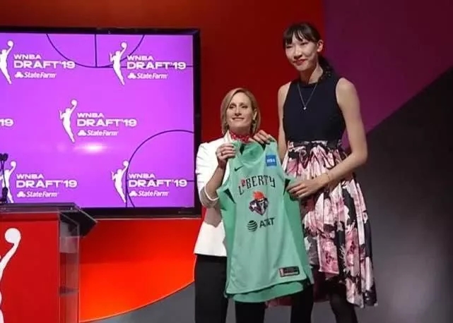 新疆号码身份证_新疆19岁身份证号_新疆人身份证