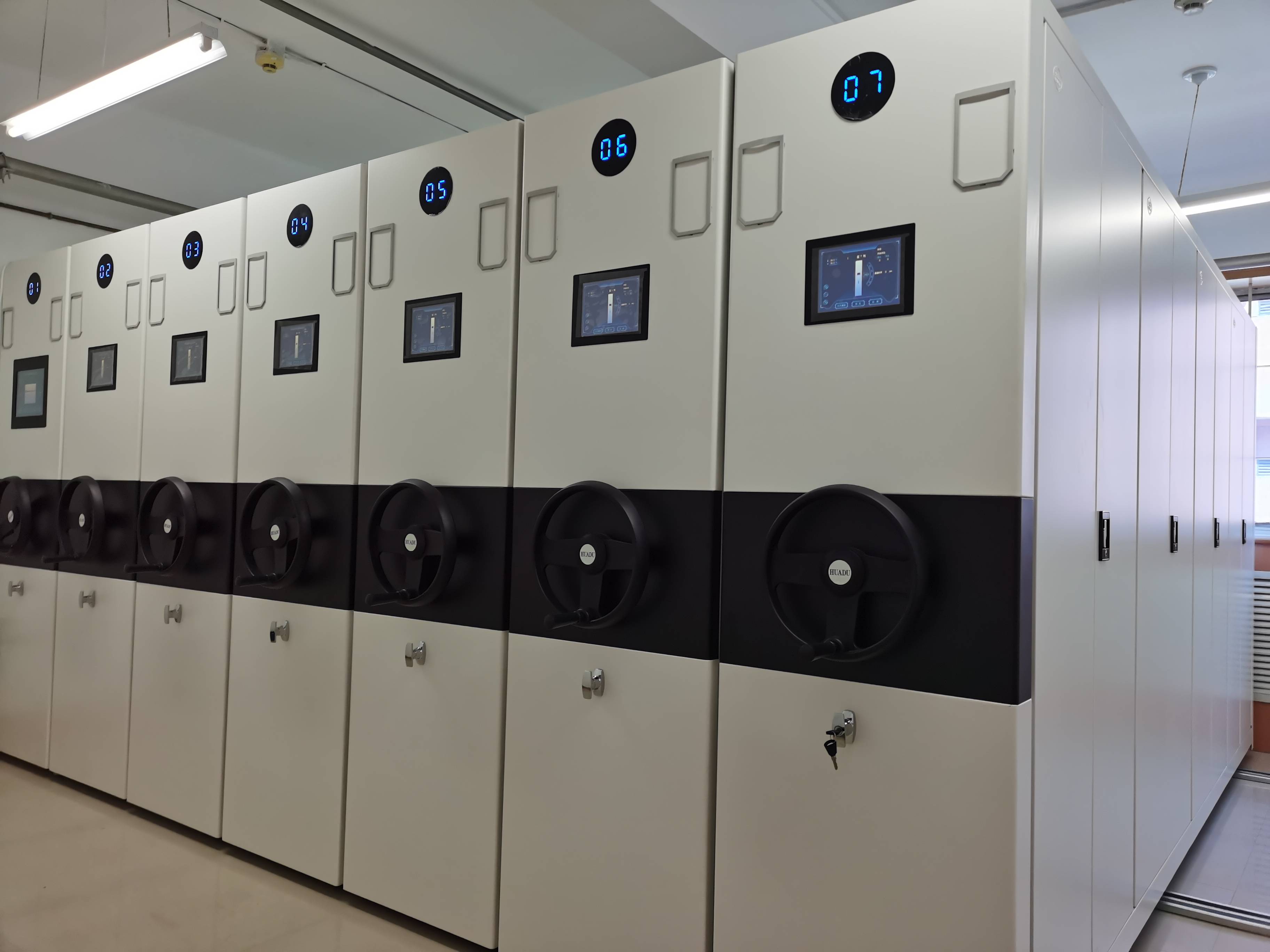 蓝月亮汰渍奥妙哪个好_蓝月亮汰渍立白洗衣液哪个好_蓝月亮和汰渍哪个好