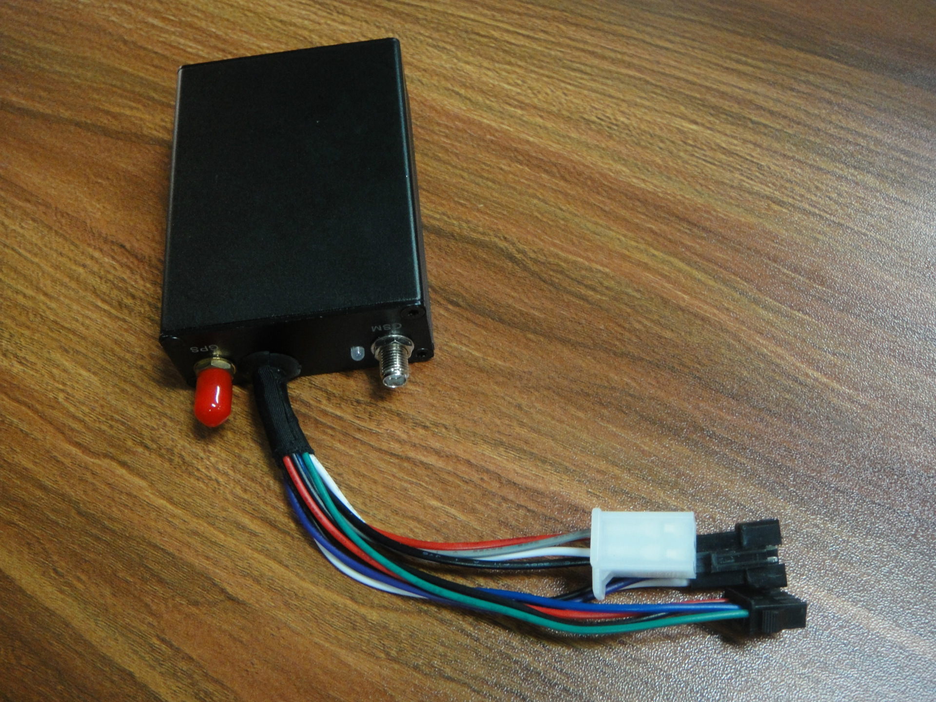 车载gps追踪器_车载gps定位追踪器怎么用_车载gps追踪