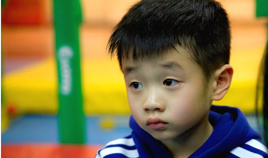 杨阳洋哮喘非常静距离_杨阳洋哮喘视频_杨阳洋哮喘好了吗