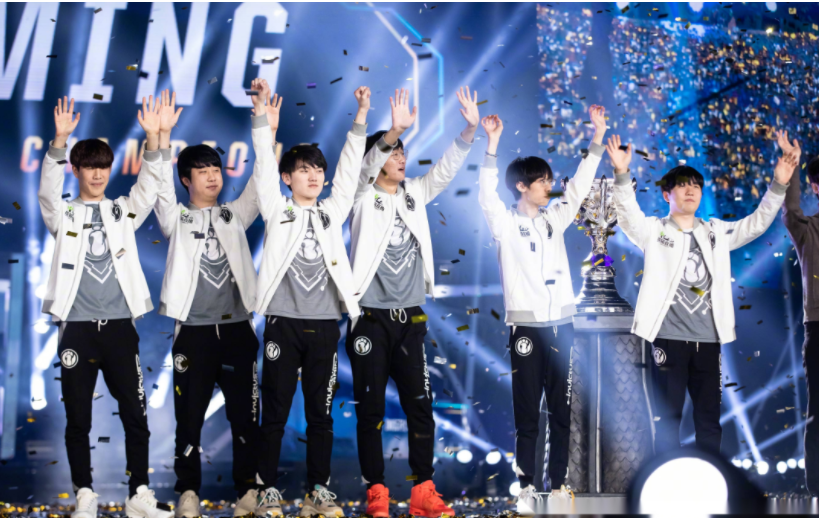 lol不锁定视角怎么玩_锁定视角英雄联盟_锁定视角玩英雄联盟