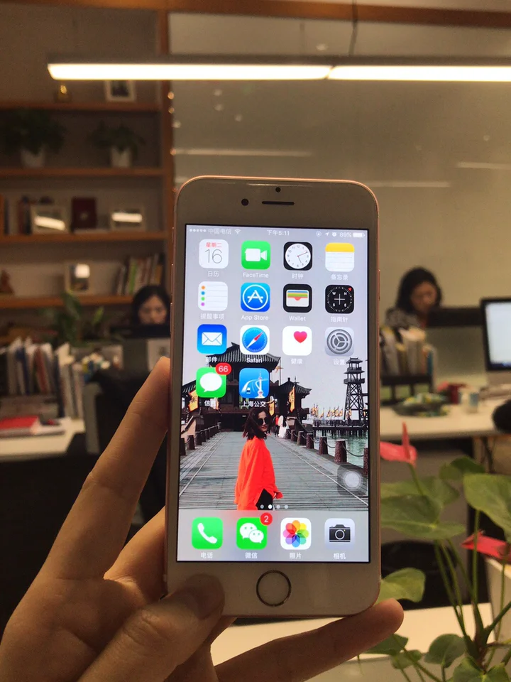 iphone电池突然掉电_苹果电池突然掉电很快_苹果突然电池掉的很快