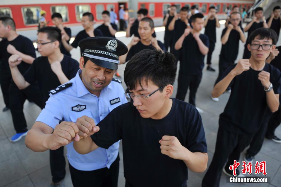 辅警查身份证有什么用-辅警查身份证：保障城市安全，守护你我他