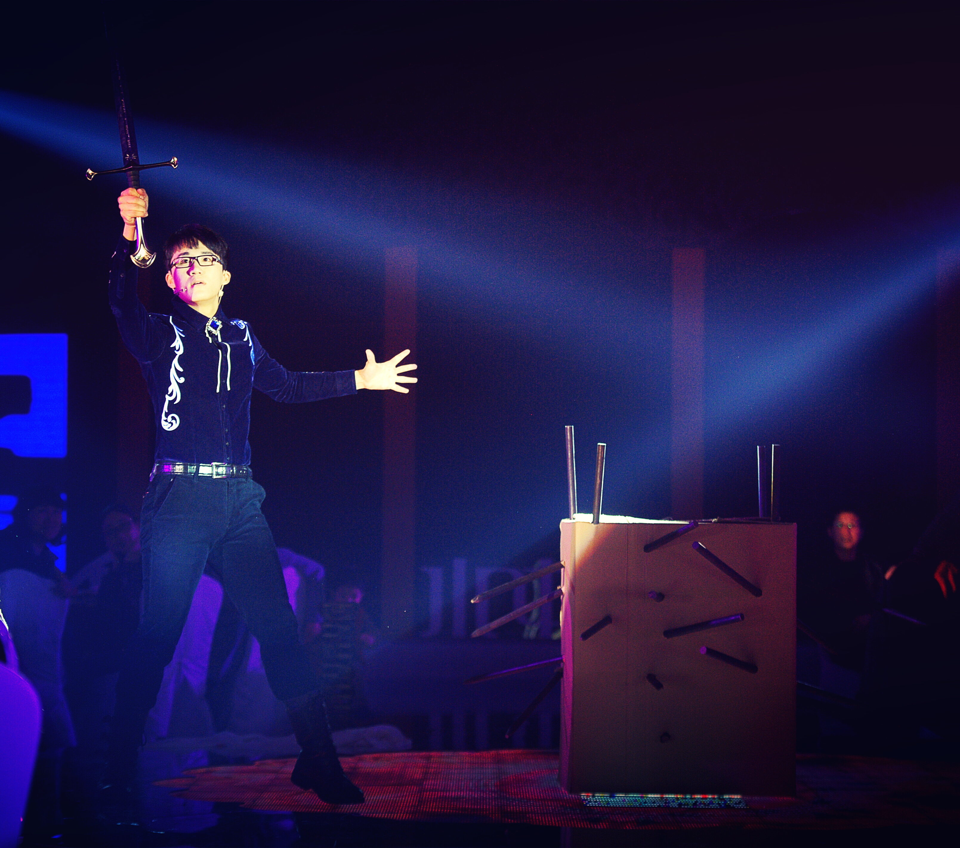 北京国信泰能电气工程有限公司：用电的魔术师，用线缆的诗人，用灯光的画家